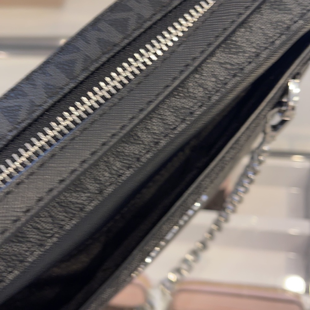 Michael Kors Jet Set Item Large East West Zip Chain MK Signature Crossbody Bag - Picture 9 of 16